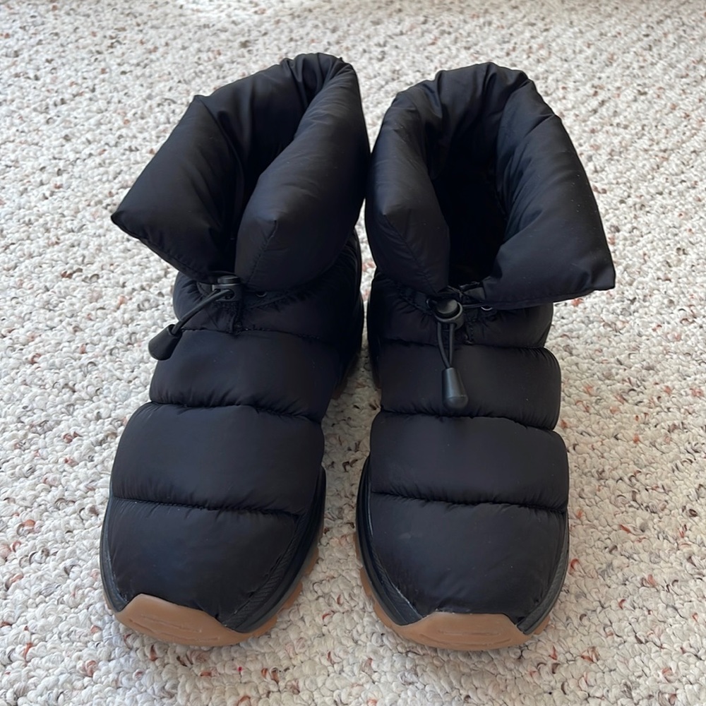 H&M Black Puffer Winter Boots with Brown Soles
